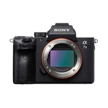 ILCE-7M3 + SEL-2870 Lens