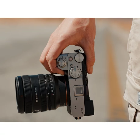 Sony SEL-2450G_ILCE7CII